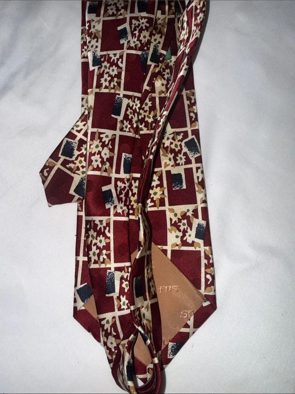 Men's Red Geometric Floral Pattern Tie - Unbranded